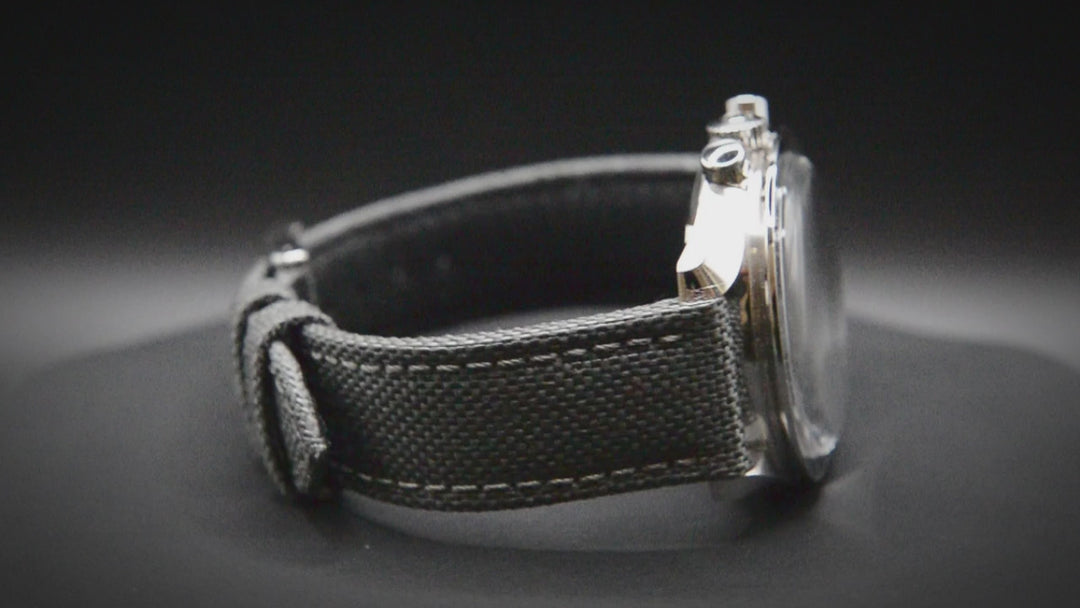 Sailcloth, Cordura military grade watch strap, Quick-release spring bars are installed, lined with Lorica eco-leather by FinWacthStraps®