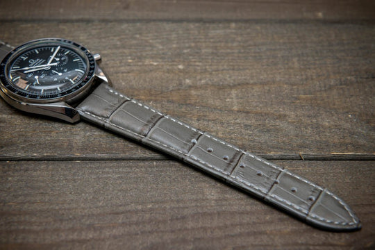 Leather watch strap, band made of calf leather with croc grain pattern 18-24 mm - finwatchstraps