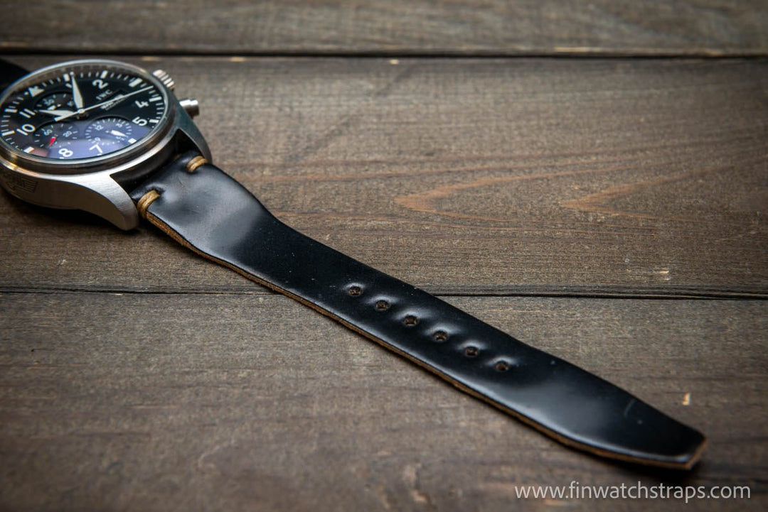 Shell Cordovan watch strap, Leather watch band, Pilot model, Handmade in Finland - finwatchstraps